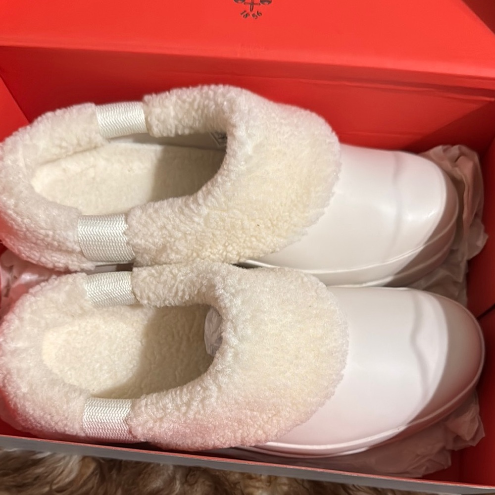 Hunter Brand Cream Slip-On Shoes